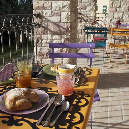 拉旺达罗斯玛丽诺住宿加早餐酒店