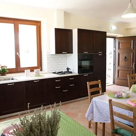 拉旺达罗斯玛丽诺住宿加早餐酒店 住宿加早餐酒店 阿西西