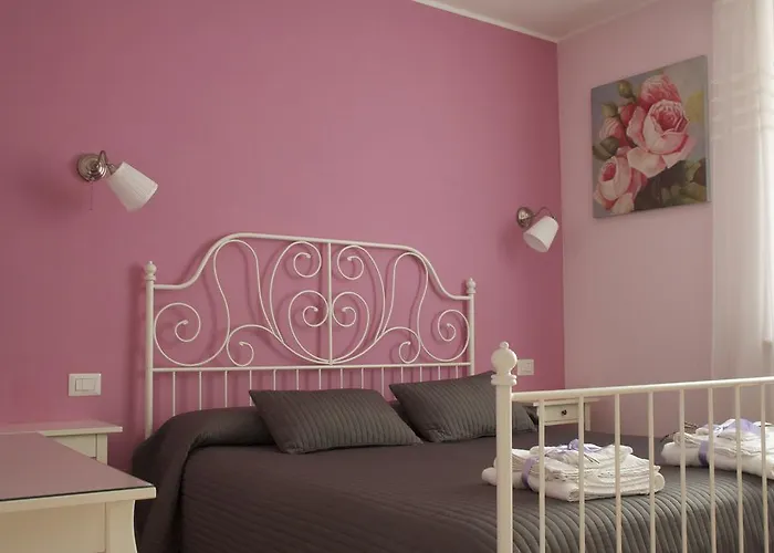 住宿加早餐酒店 拉旺达罗斯玛丽诺住宿加早餐酒店 阿西西