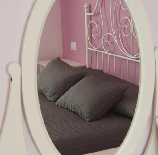 拉旺达罗斯玛丽诺住宿加早餐酒店